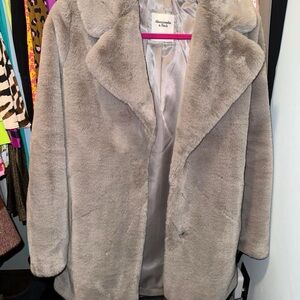 Abercrombie & Fitch Women's Grey Faux Fur Coat